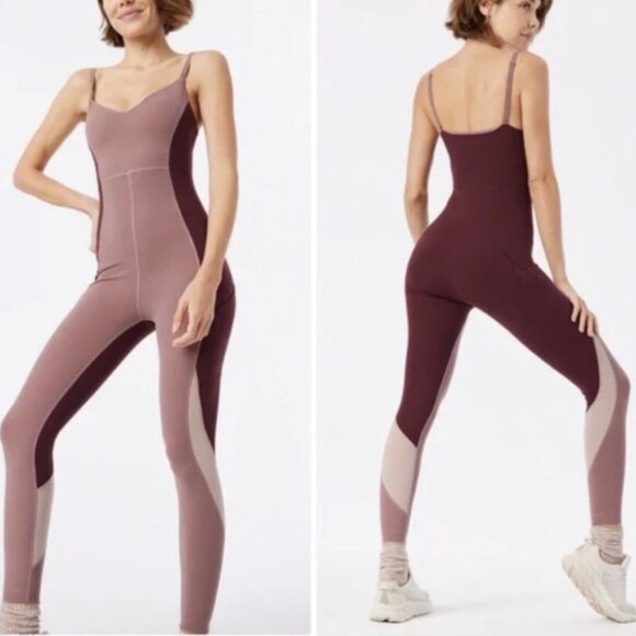 Outdoor Voices SuperForm™ Full Length Bodysuit Deep Taupe/Shiraz/Mocha - Picture 3 of 12